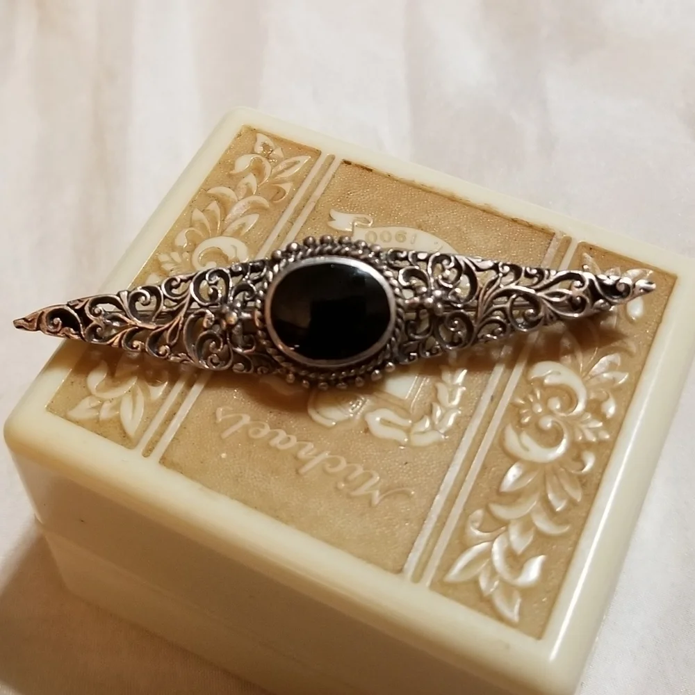 Antique 1930s Sterling Filigree Onyx Bar Brooch